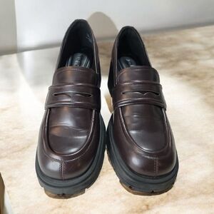 Jenn Ardor Womans Size 9.5 Stylish Brown Loafers. Penny Loafers Style.